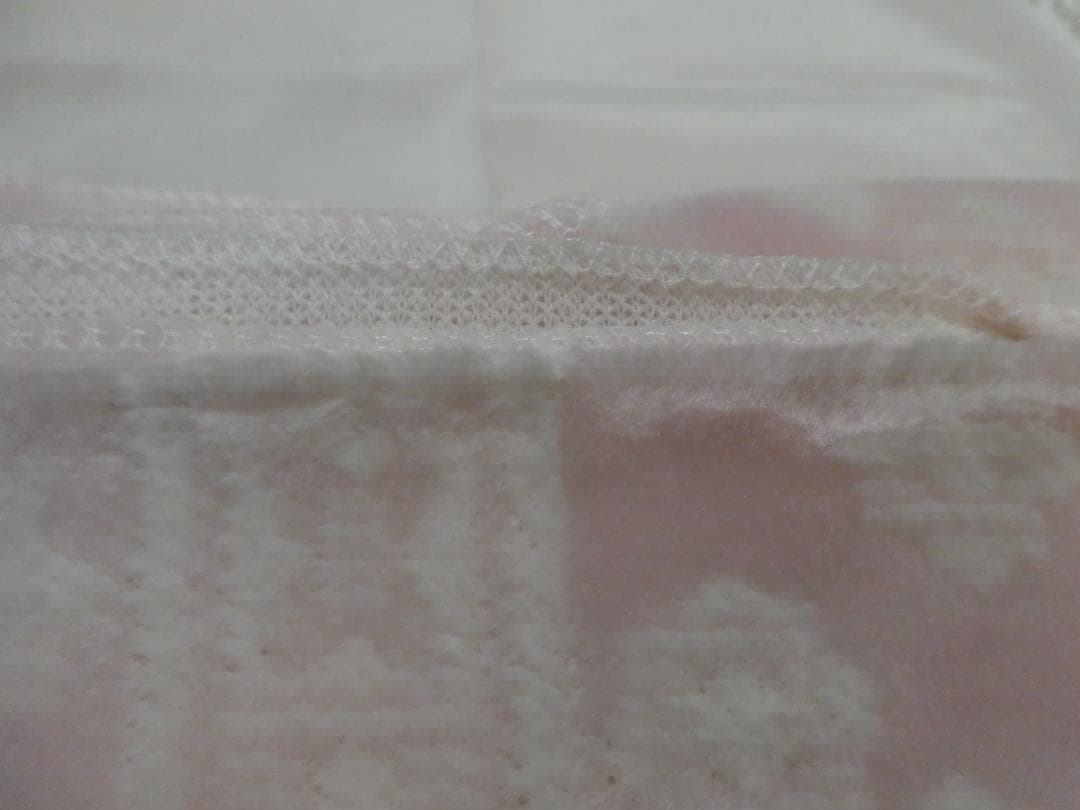 メルカリ便♡CELINE♡セリーヌ♡ジャガード ボアシーツ♡ロゴ刺繍♡雪の結晶