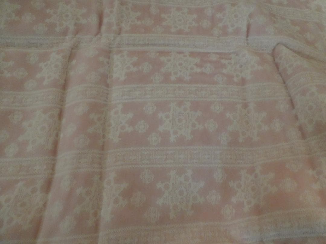 メルカリ便♡CELINE♡セリーヌ♡ジャガード ボアシーツ♡ロゴ刺繍♡雪の結晶