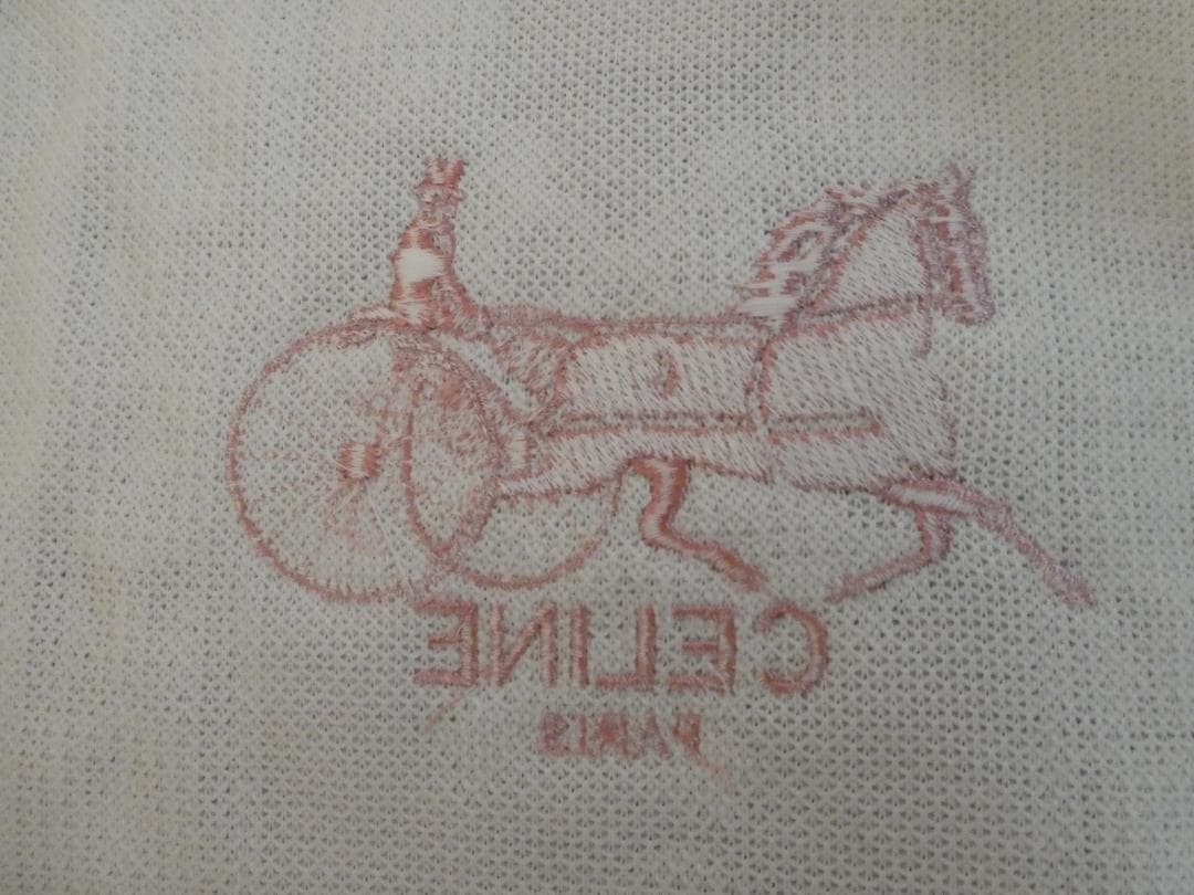 メルカリ便♡CELINE♡セリーヌ♡ジャガード ボアシーツ♡ロゴ刺繍♡雪の結晶