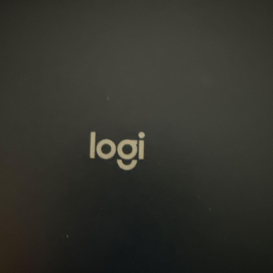 Logicool 10.9インチiPad10世代ケースキーボード付き