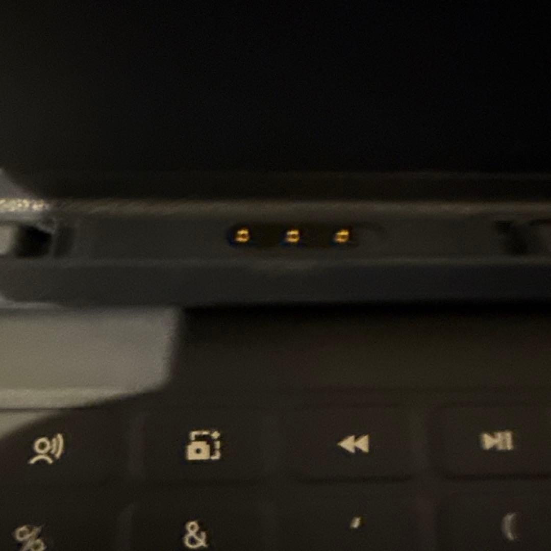 Logicool 10.9インチiPad10世代ケースキーボード付き