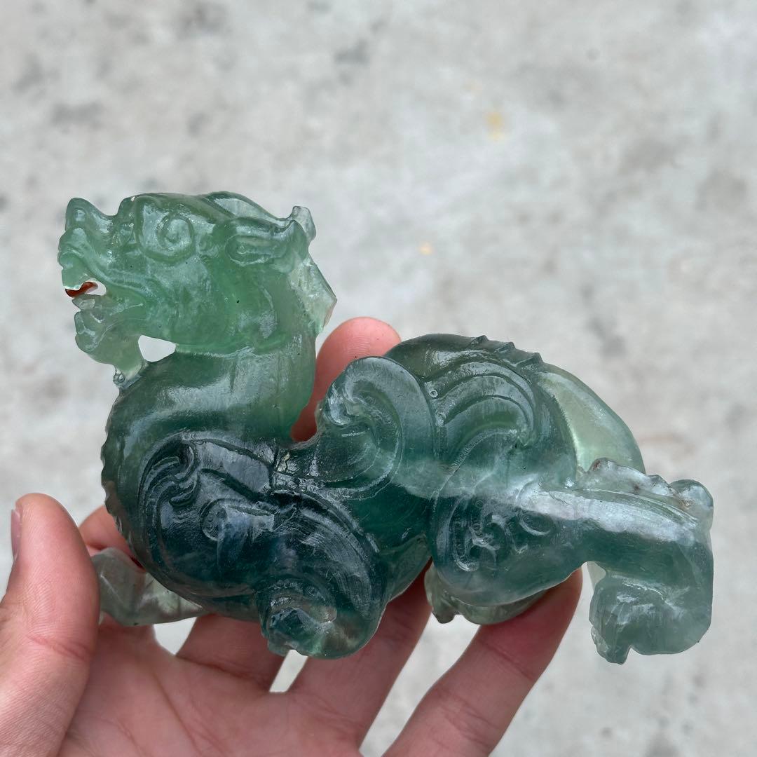 天然石フローライトの貔貅　置物　ご購入前に在庫確認必要G.831