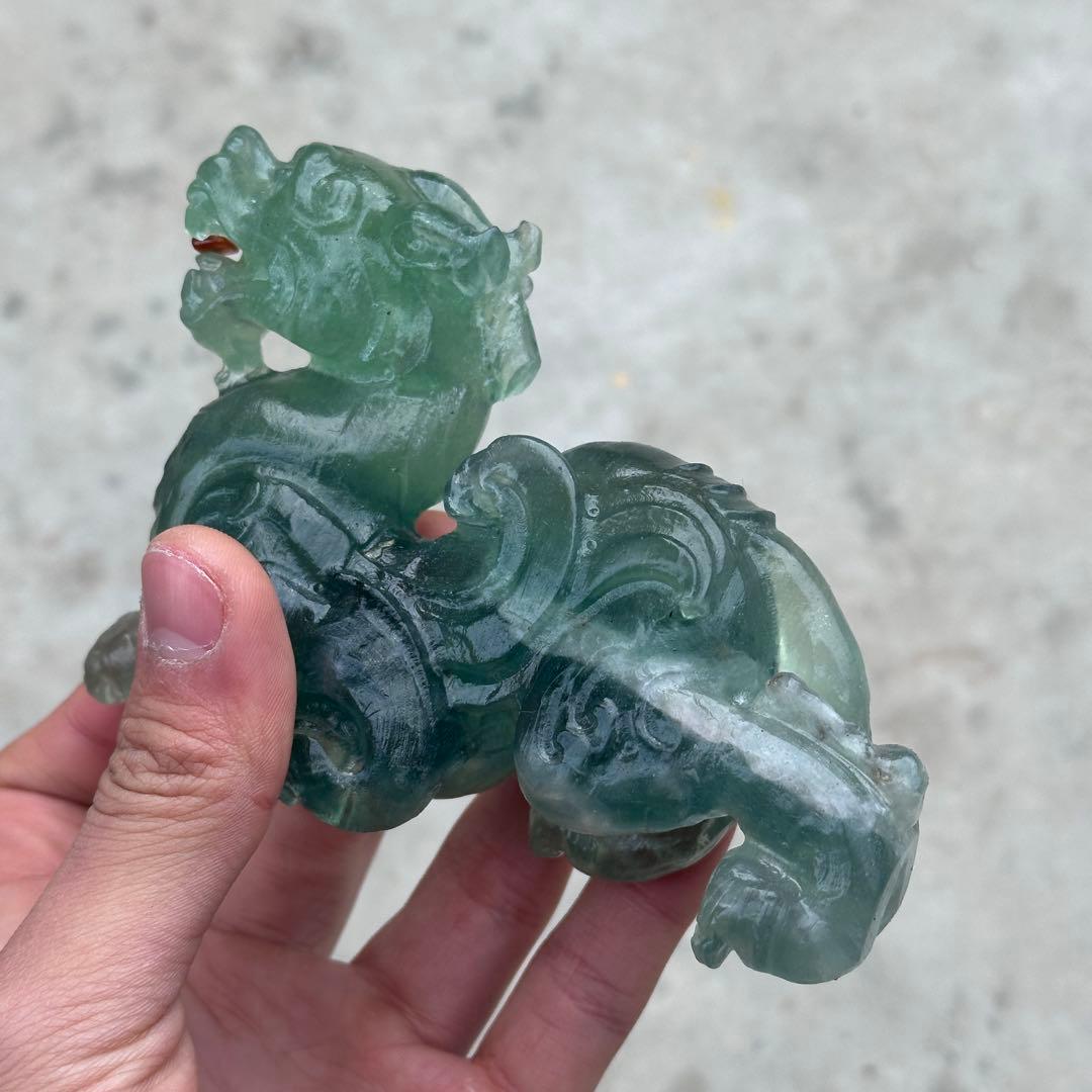 天然石フローライトの貔貅　置物　ご購入前に在庫確認必要G.831