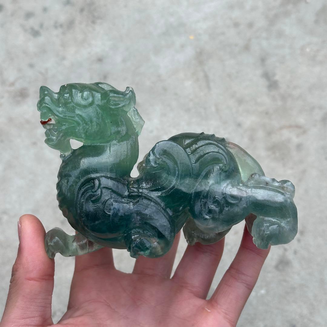 天然石フローライトの貔貅　置物　ご購入前に在庫確認必要G.831