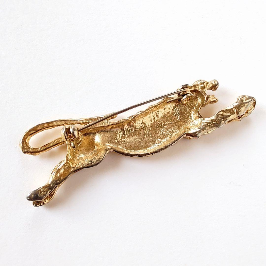 レア　gold running tiger ヴィンテージブローチ  2個セット