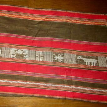 ラオス　パークセイの織布　動物のモチーフ