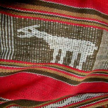 ラオス　パークセイの織布　動物のモチーフ