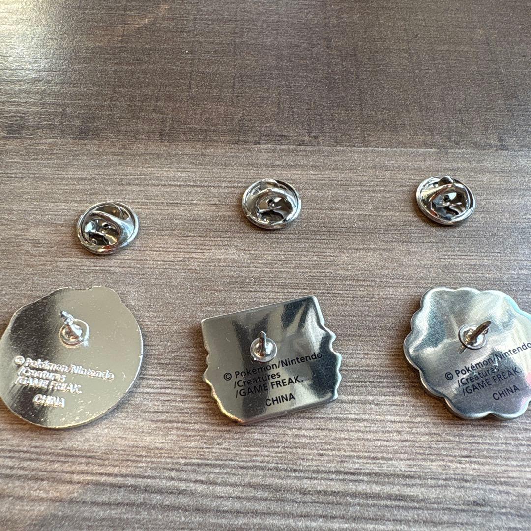 ポケモンセンター限定 ピカチュウ ピンズ 2010