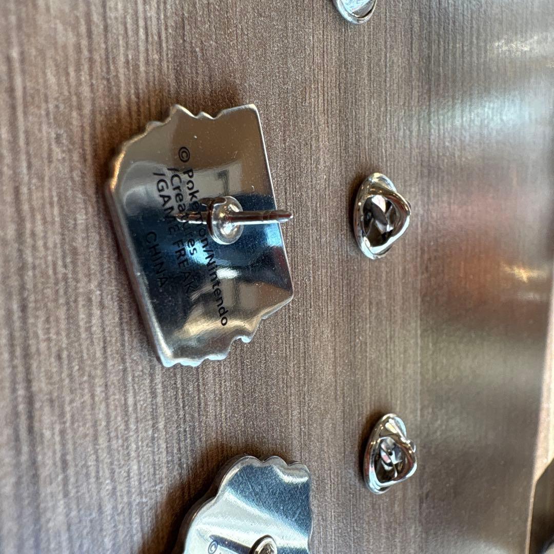 ポケモンセンター限定 ピカチュウ ピンズ 2010