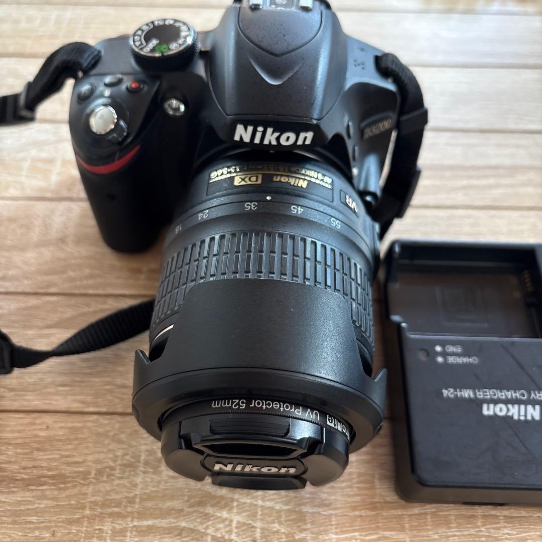 nikon 一眼レフ　d3200 55-200mmレンズ　18-55mmレンズ