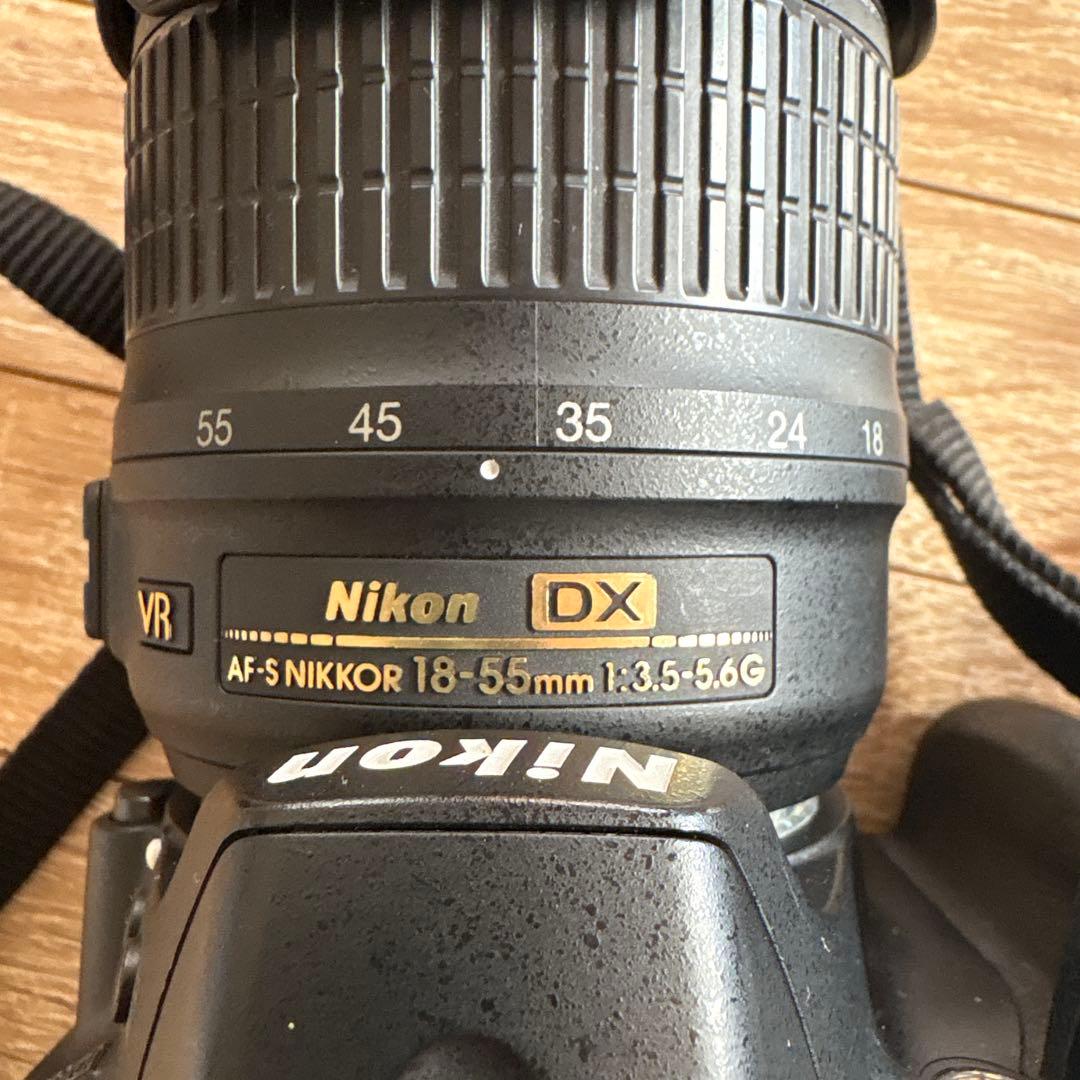 nikon 一眼レフ　d3200 55-200mmレンズ　18-55mmレンズ