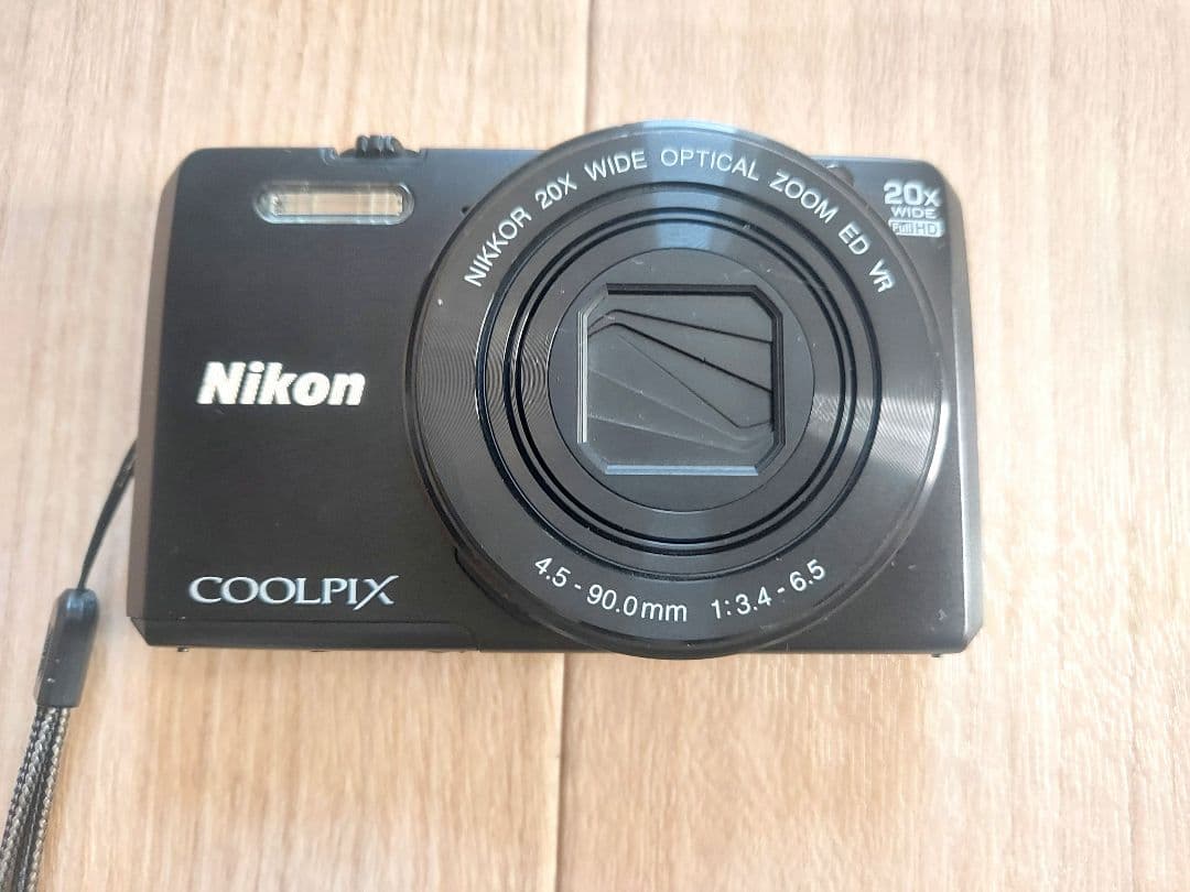 Nikon COOLPIX S7000 ブラック【SDカード・三脚・バッテリー】