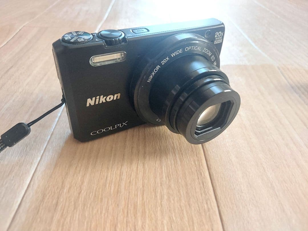 Nikon COOLPIX S7000 ブラック【SDカード・三脚・バッテリー】