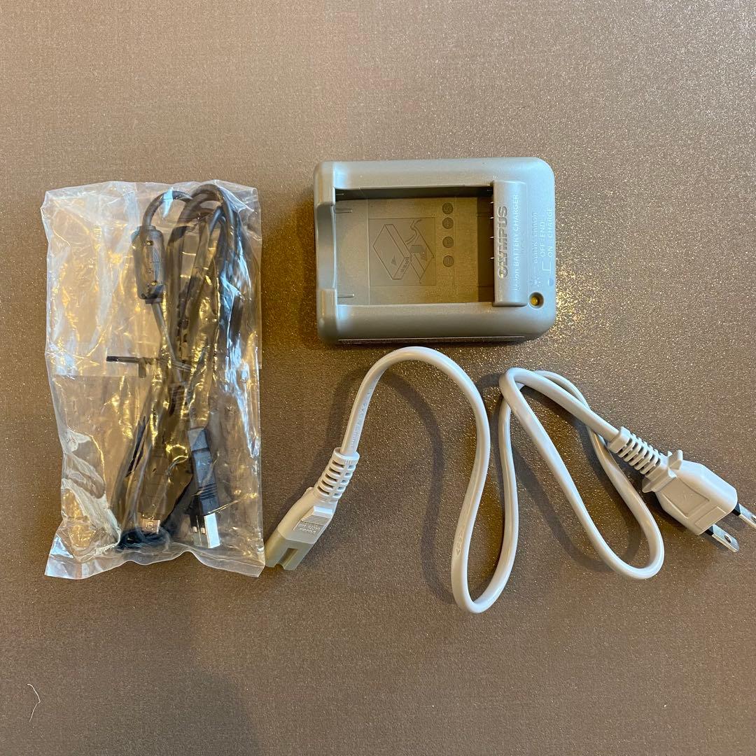 【週末限定お値下げ】OLYMPUS PEN E-PL8 ミラーレス一眼