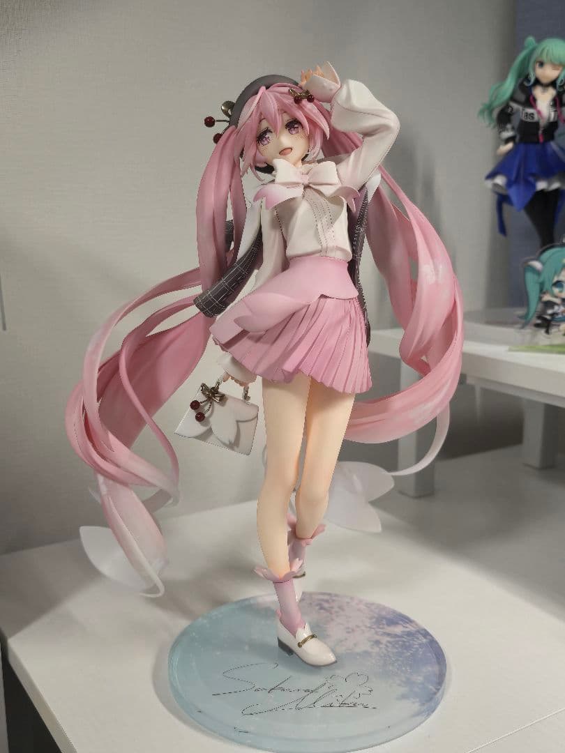 桜ミク お花見コーデVer. 1/6スケールフィギュア