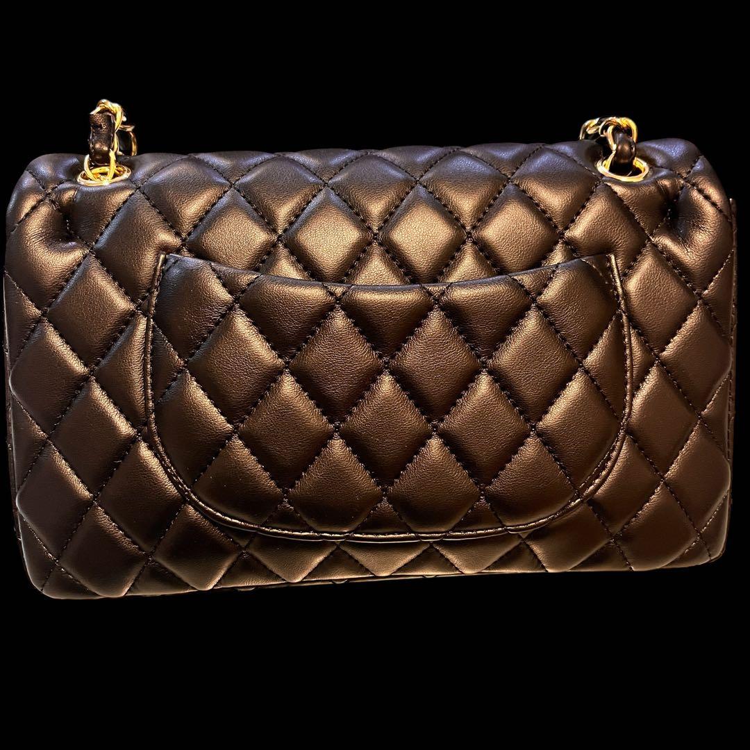 ノベルティCHANELブラックレザー ショルダー　ゴールド