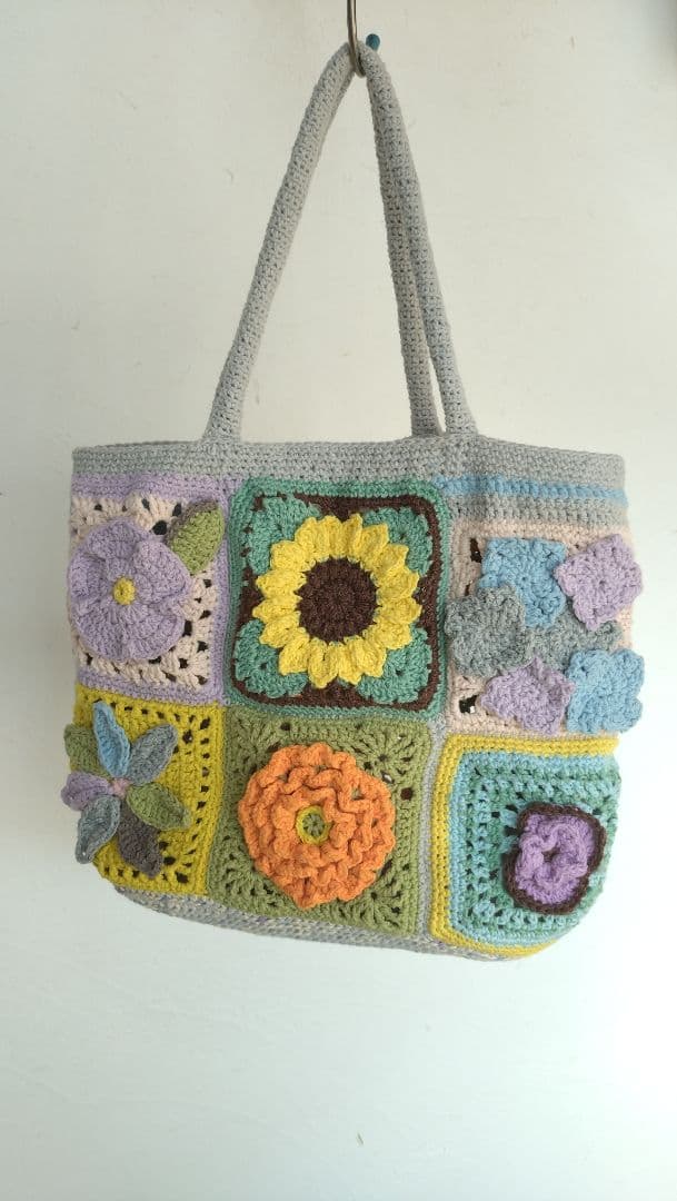 花柄のかぎ針編みトートバッグ