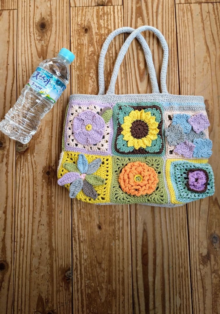 花柄のかぎ針編みトートバッグ