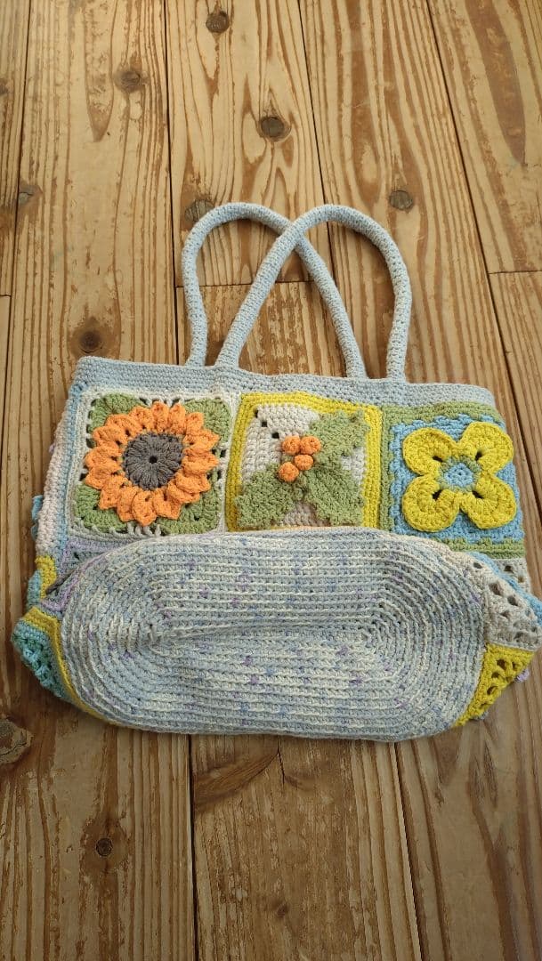 花柄のかぎ針編みトートバッグ