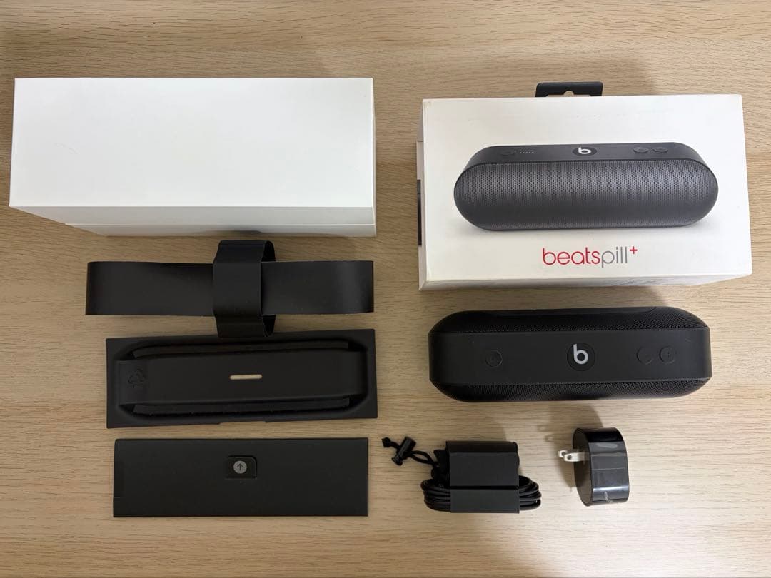 beats pill+ ブラック