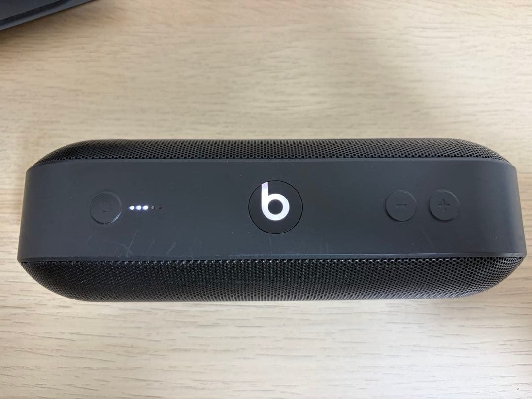 beats pill+ ブラック