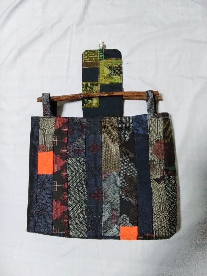 古布襤褸　大島紬　大島紬のパッチワーク手提げ　木の取っ手