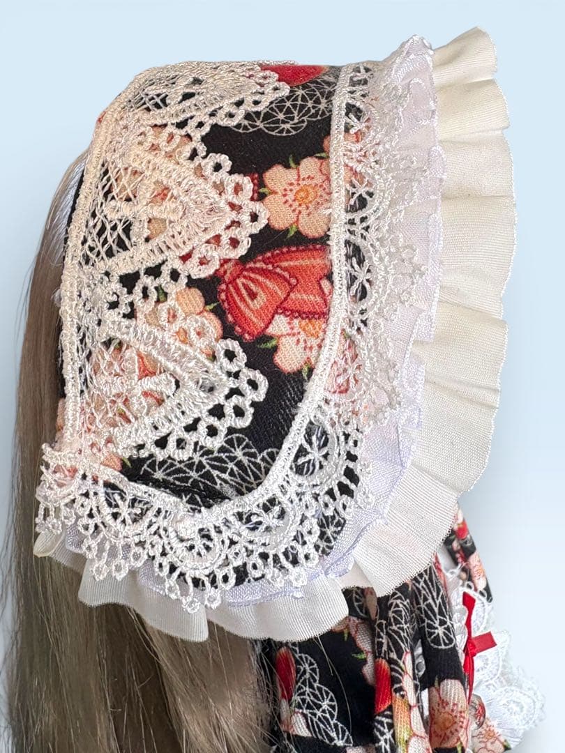 ブライス着物　苺柄黒双子コーデならお買い得