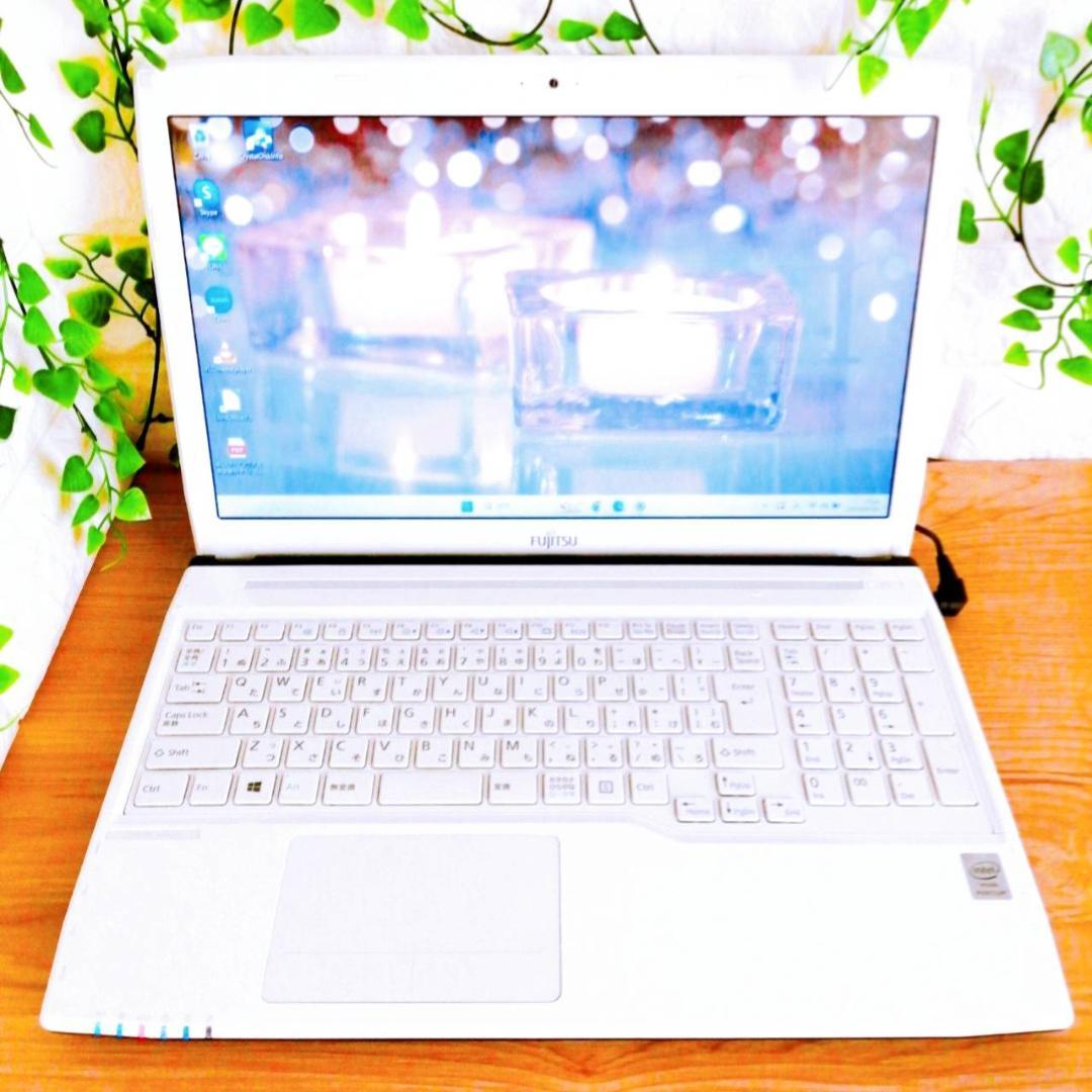 【Win11】✨白・薄型✨初心者おすすめ✨すぐ使える設定済✨富士通【Zc19】