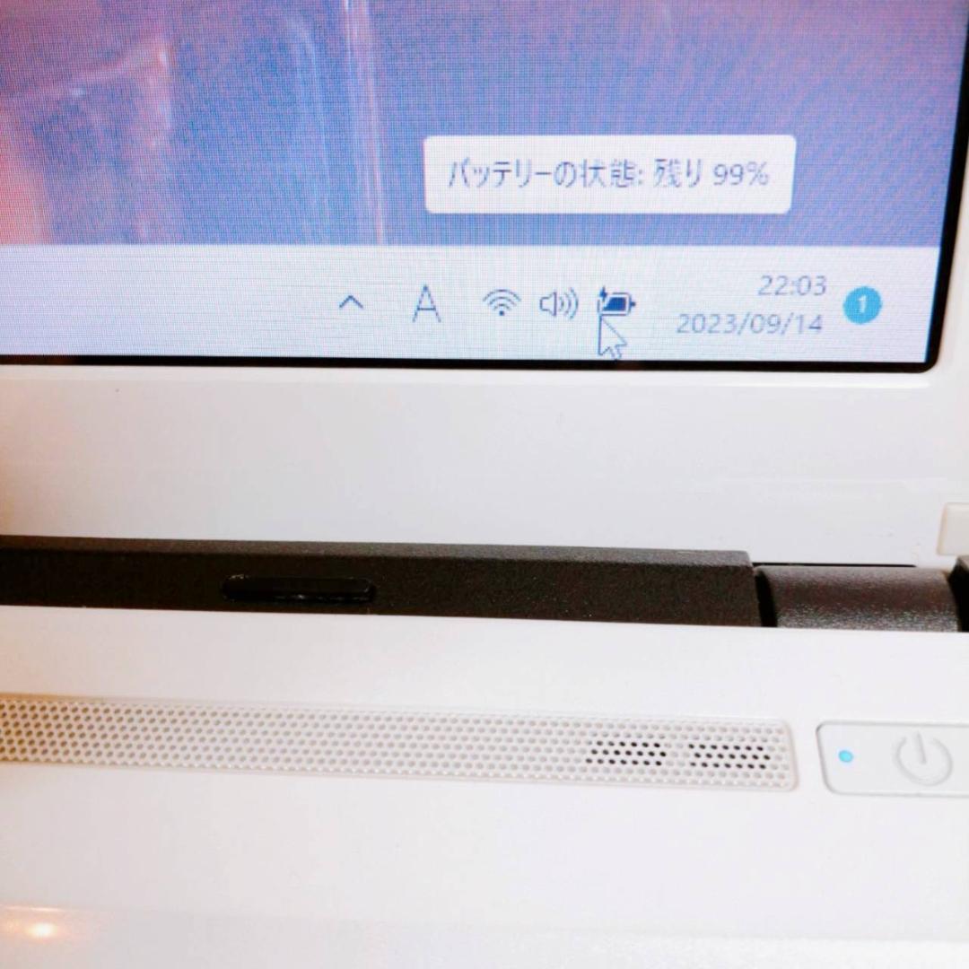 【Win11】✨白・薄型✨初心者おすすめ✨すぐ使える設定済✨富士通【Zc19】