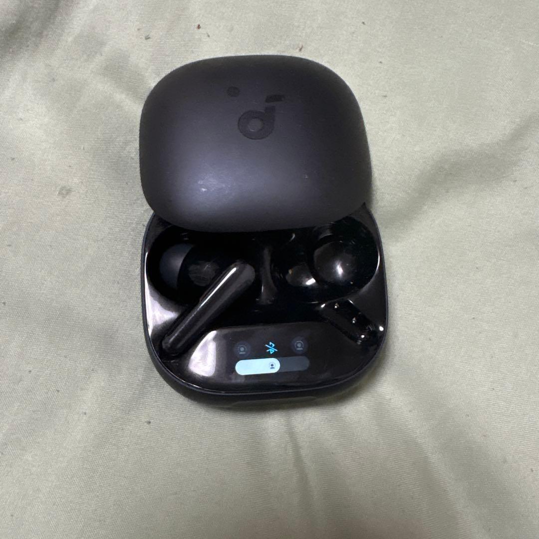 Anker Soundcore Liberty 4 Pro ブラック　本体＋右側