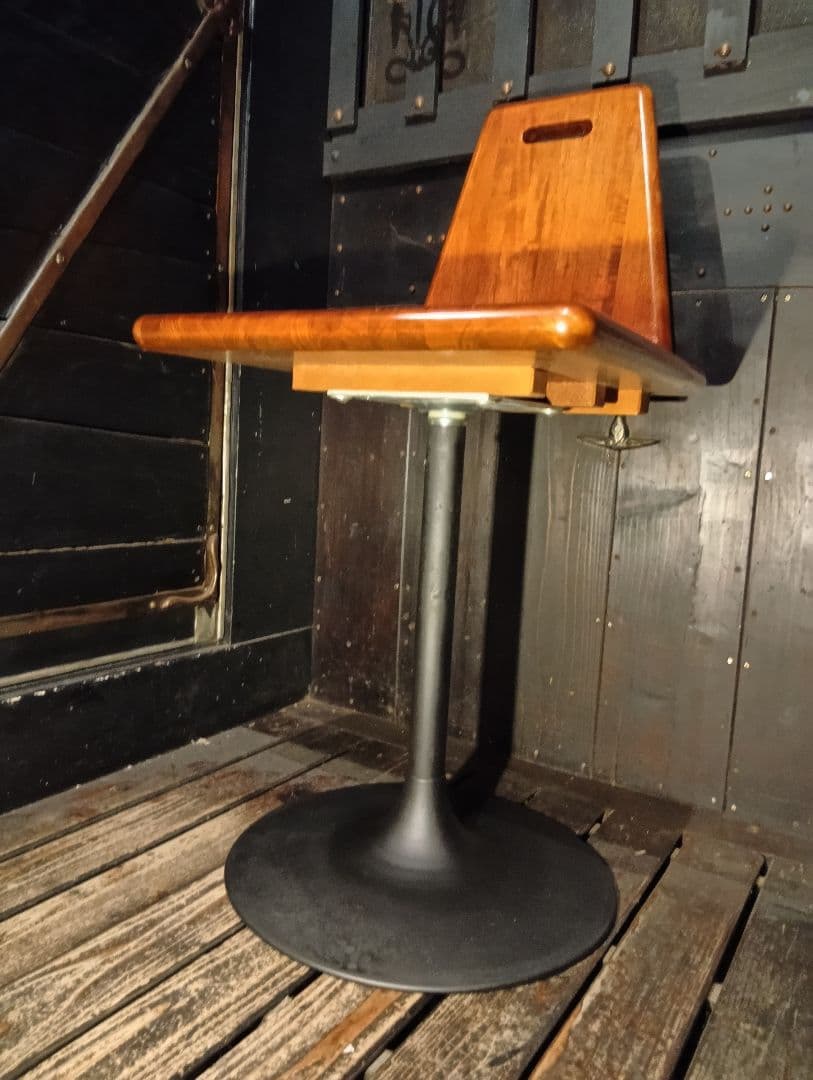 1970's　ミッドセンチュリーモダン　回転式　アイアン　フレーム　ウッドチェア