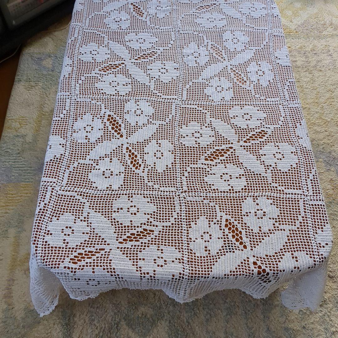 レース編みテーブルクロス、マルチカバー　I