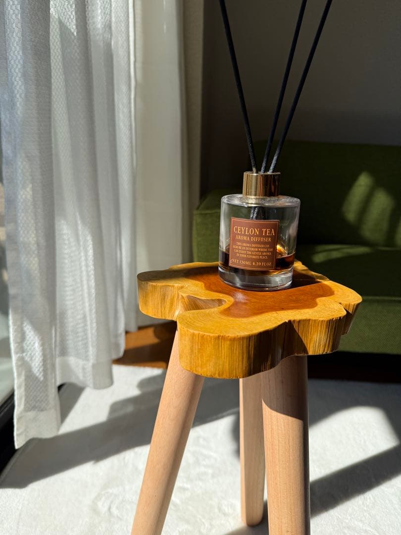 ミニ　コーヒーテーブル　サイドテーブル　一枚板(k023)一点もの