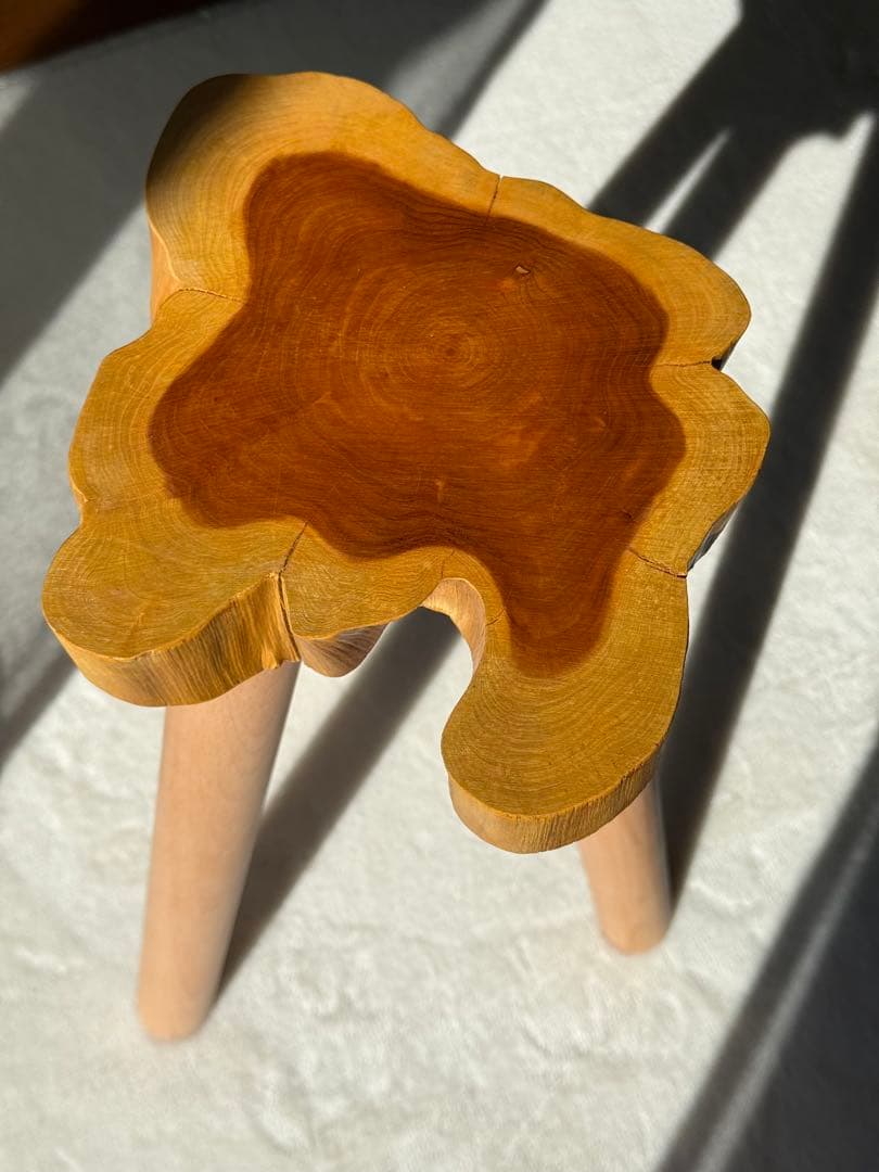 ミニ　コーヒーテーブル　サイドテーブル　一枚板(k023)一点もの