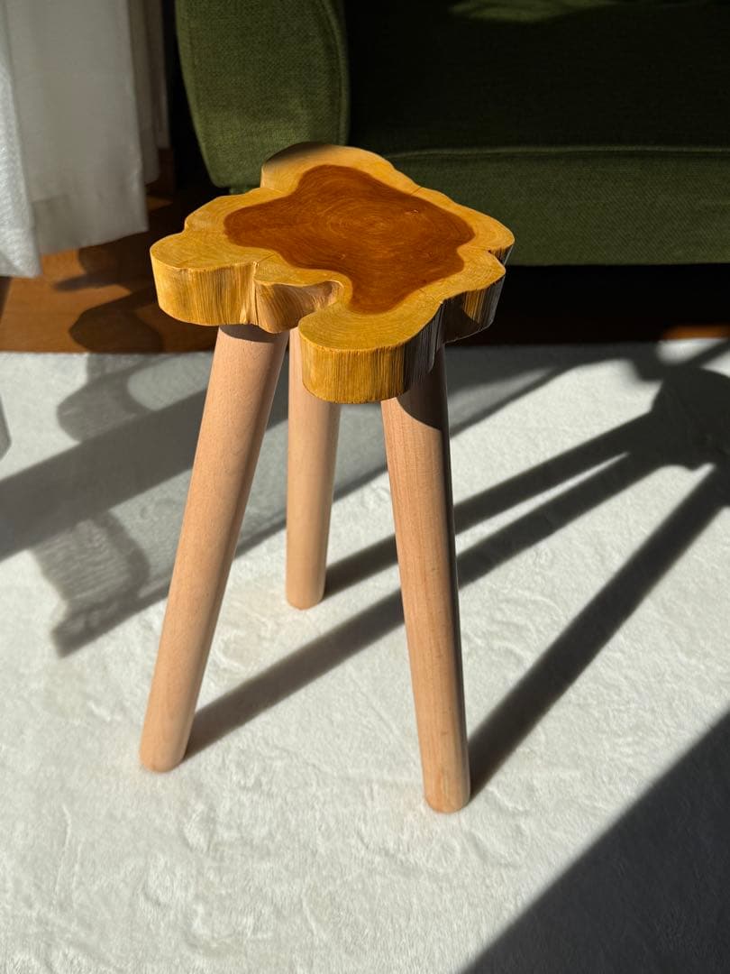 ミニ　コーヒーテーブル　サイドテーブル　一枚板(k023)一点もの