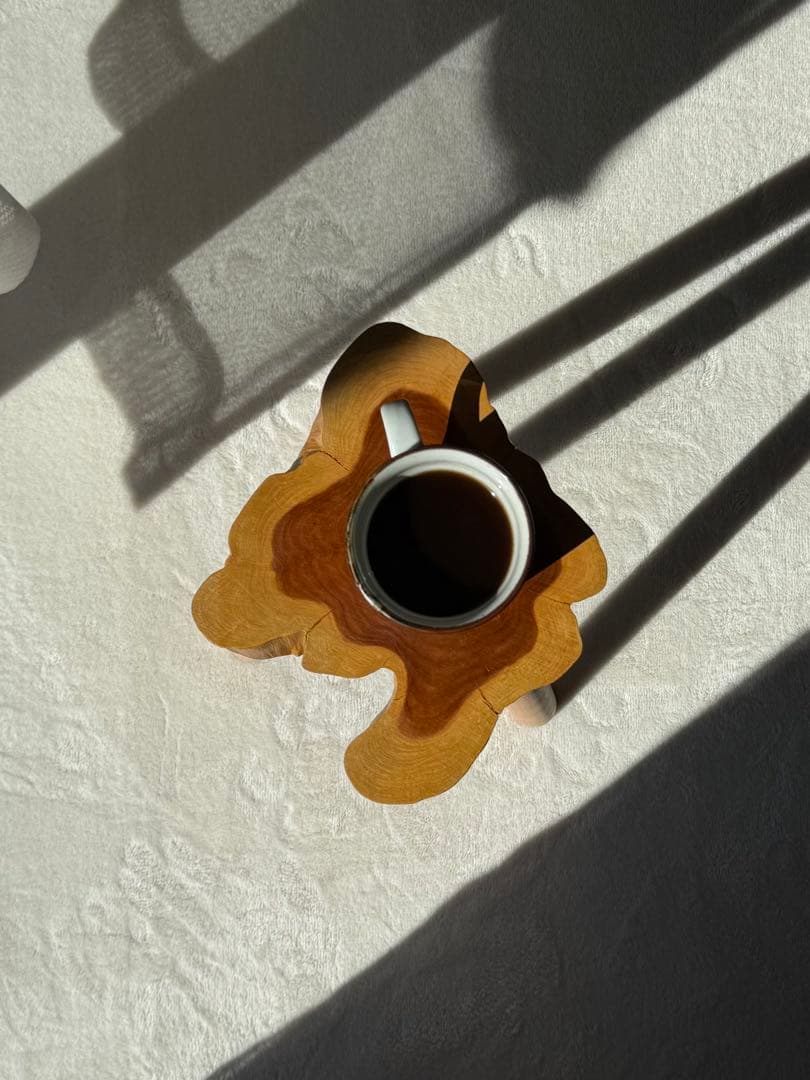 ミニ　コーヒーテーブル　サイドテーブル　一枚板(k023)一点もの