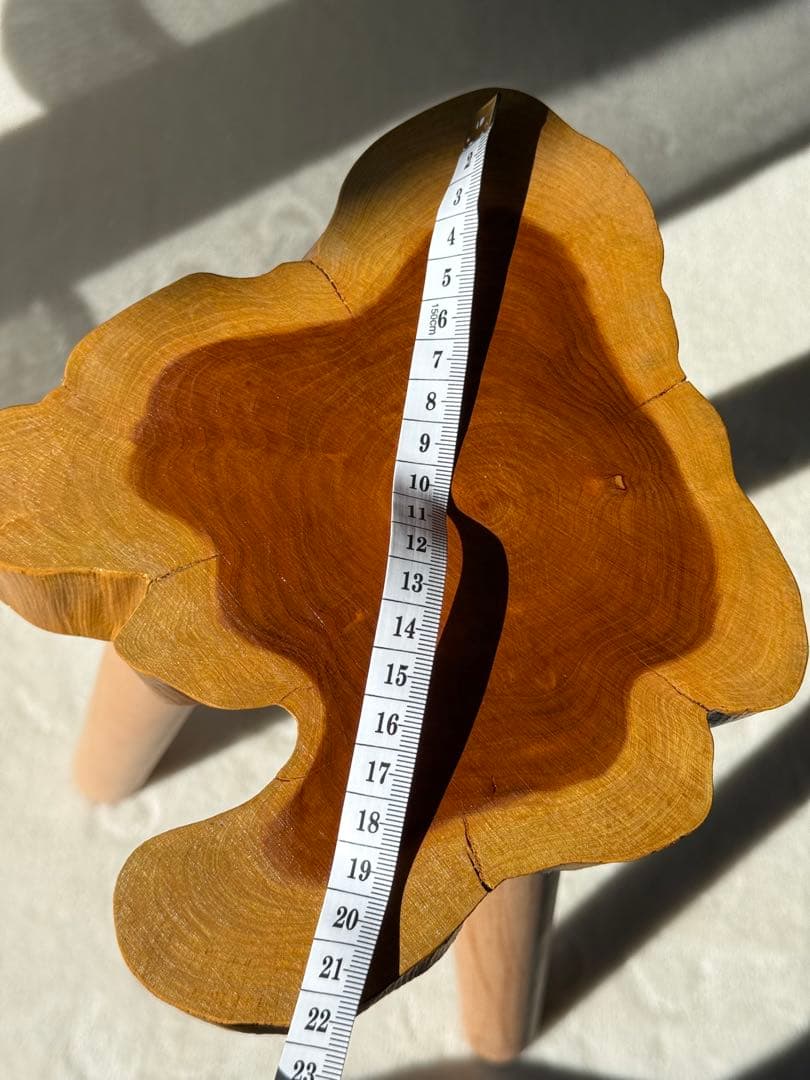 ミニ　コーヒーテーブル　サイドテーブル　一枚板(k023)一点もの