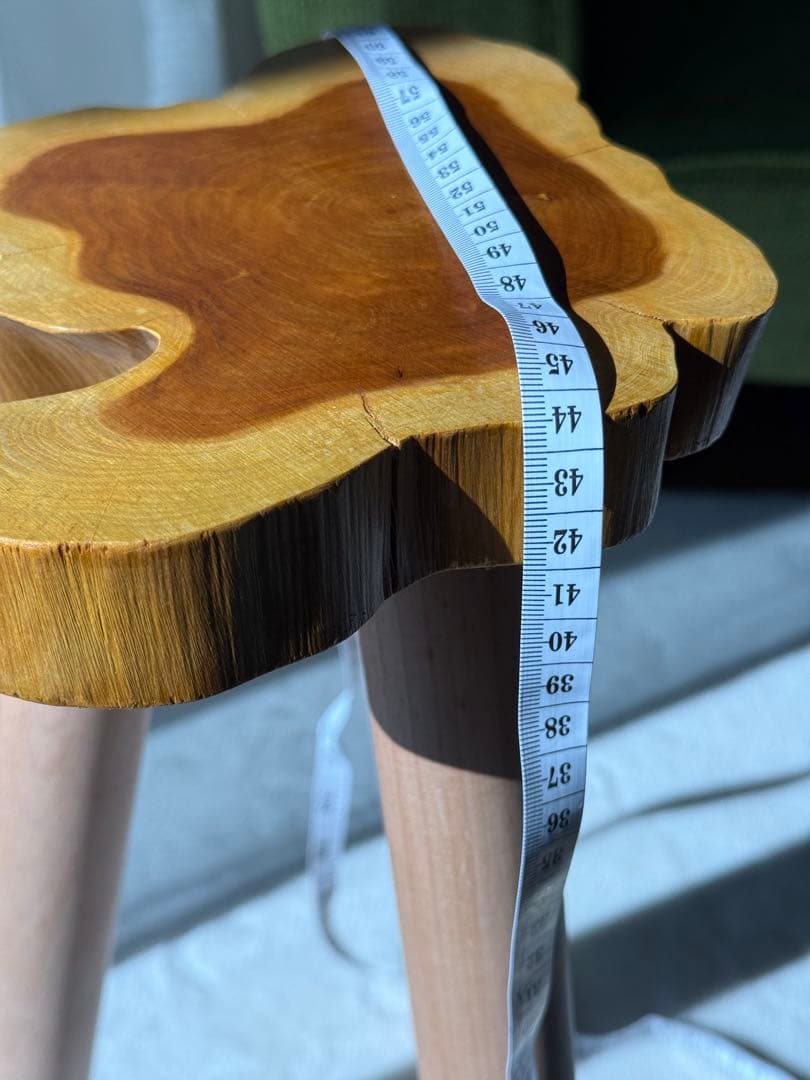 ミニ　コーヒーテーブル　サイドテーブル　一枚板(k023)一点もの