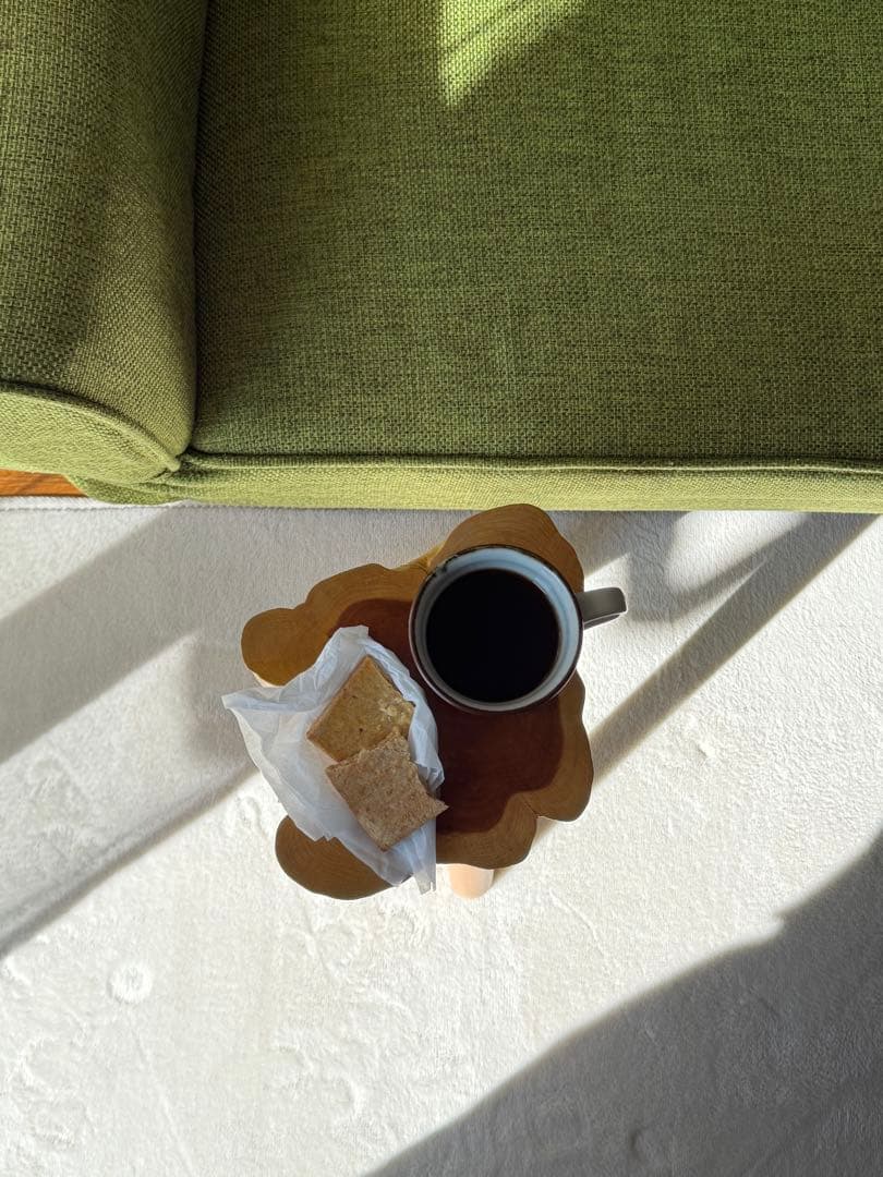 ミニ　コーヒーテーブル　サイドテーブル　一枚板(k023)一点もの