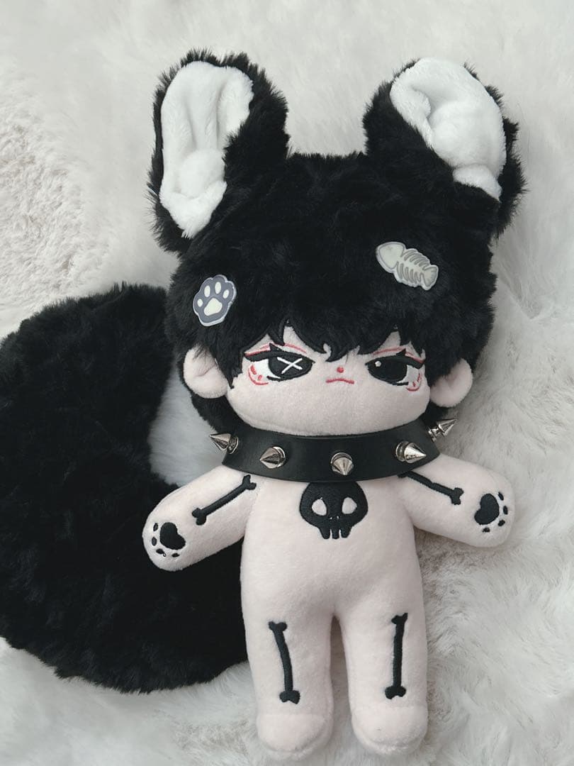 ユニークなデザインのぬいぐるみ 猫耳 黒