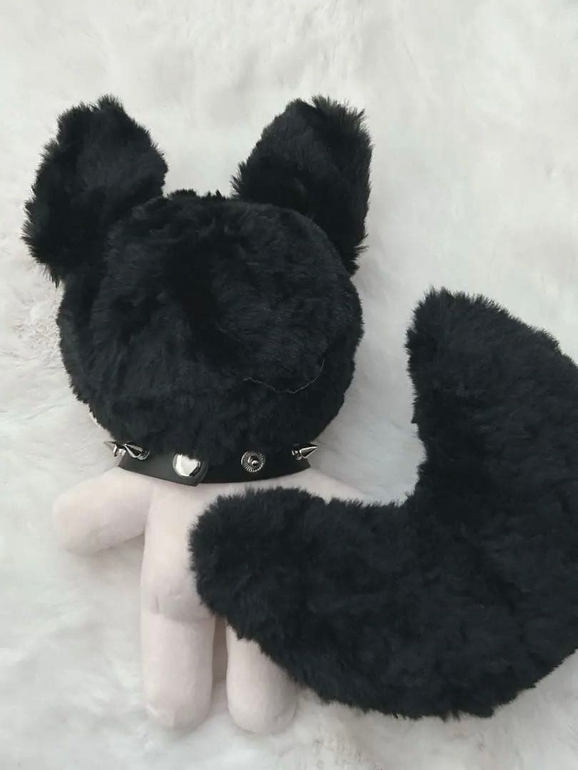 ユニークなデザインのぬいぐるみ 猫耳 黒