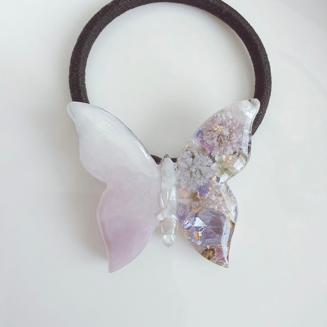 レジンヘアゴム ちょうちょ　バタフライ　ラベンダー　ビジュー　グラデーション