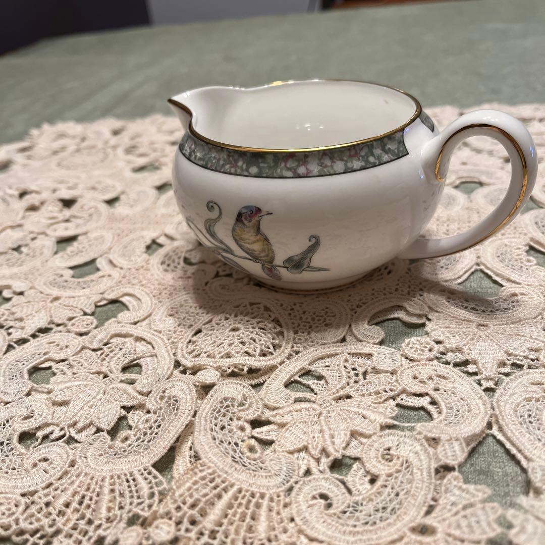 \"Humming birds\"クリーマーとシュガーボウル