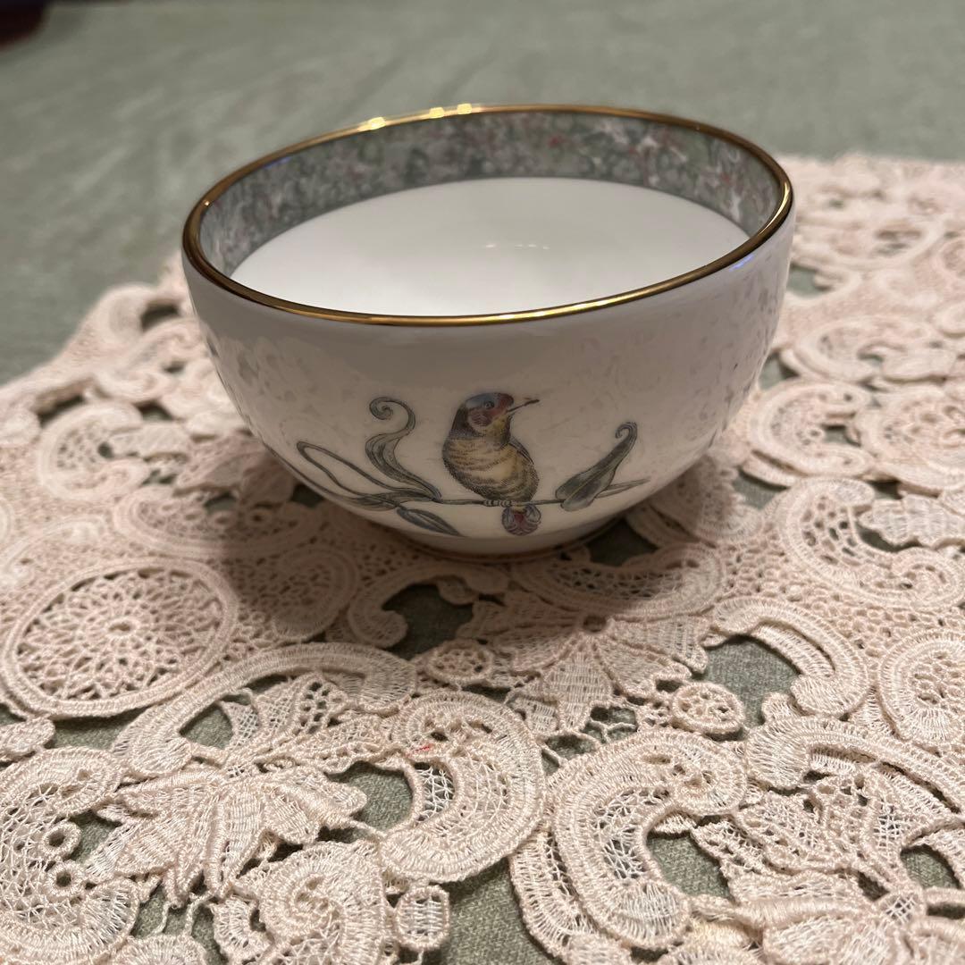 \"Humming birds\"クリーマーとシュガーボウル