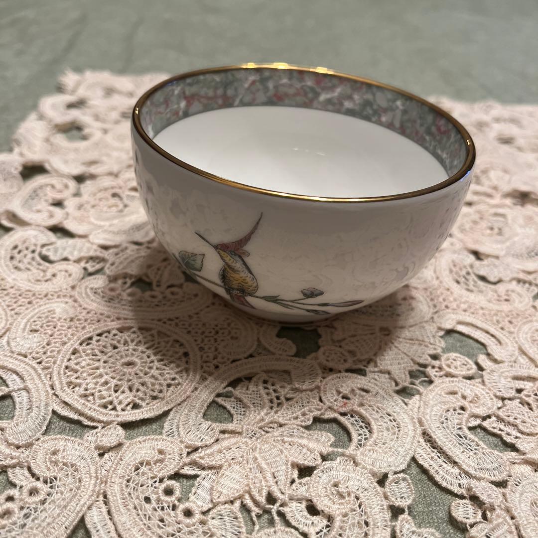 \"Humming birds\"クリーマーとシュガーボウル