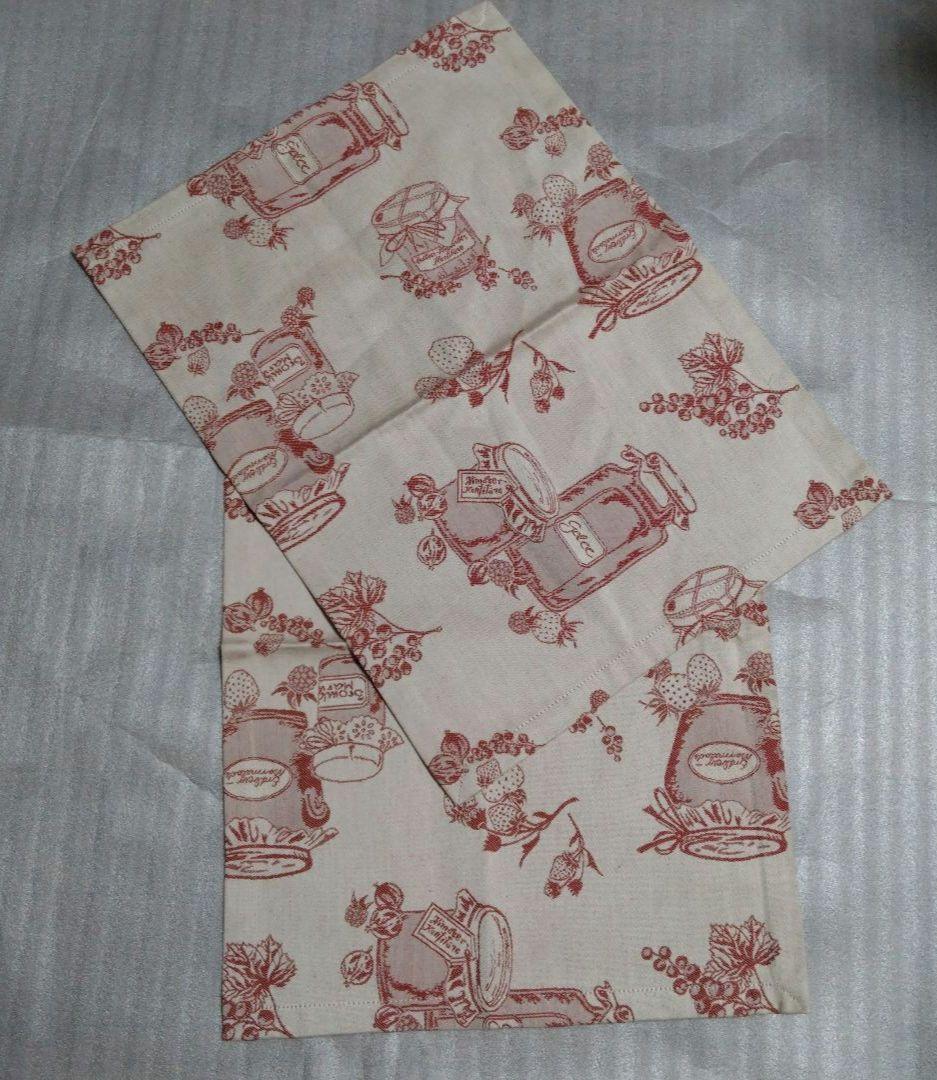 テーブルクロスとランチョンマット