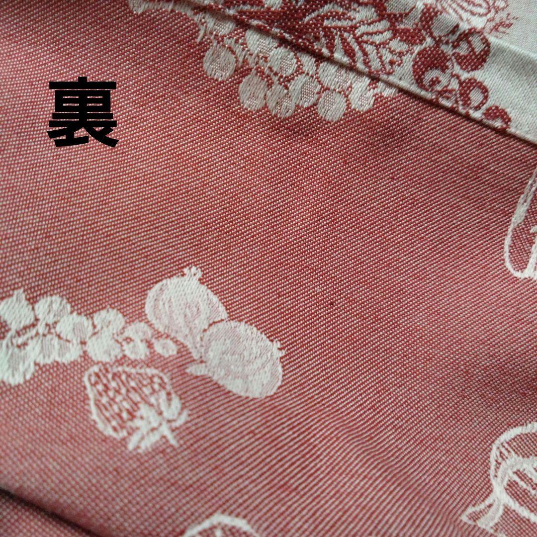 テーブルクロスとランチョンマット