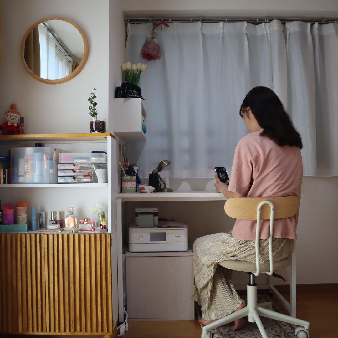 デスクチェア　昇降式　回転式　アイボリー×ウッド