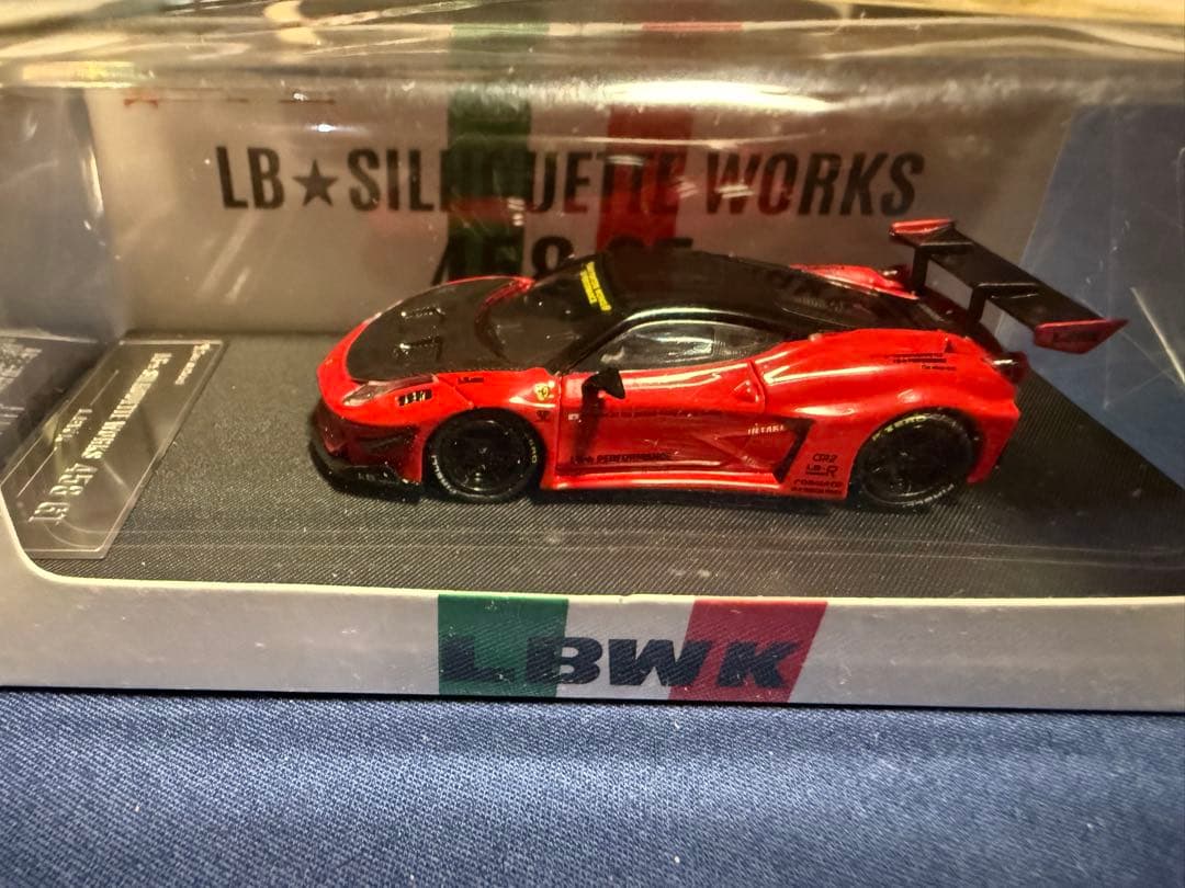 リバティーウォーク1/64サイズミニカー458（レッド）&GT-R(ゴールド)