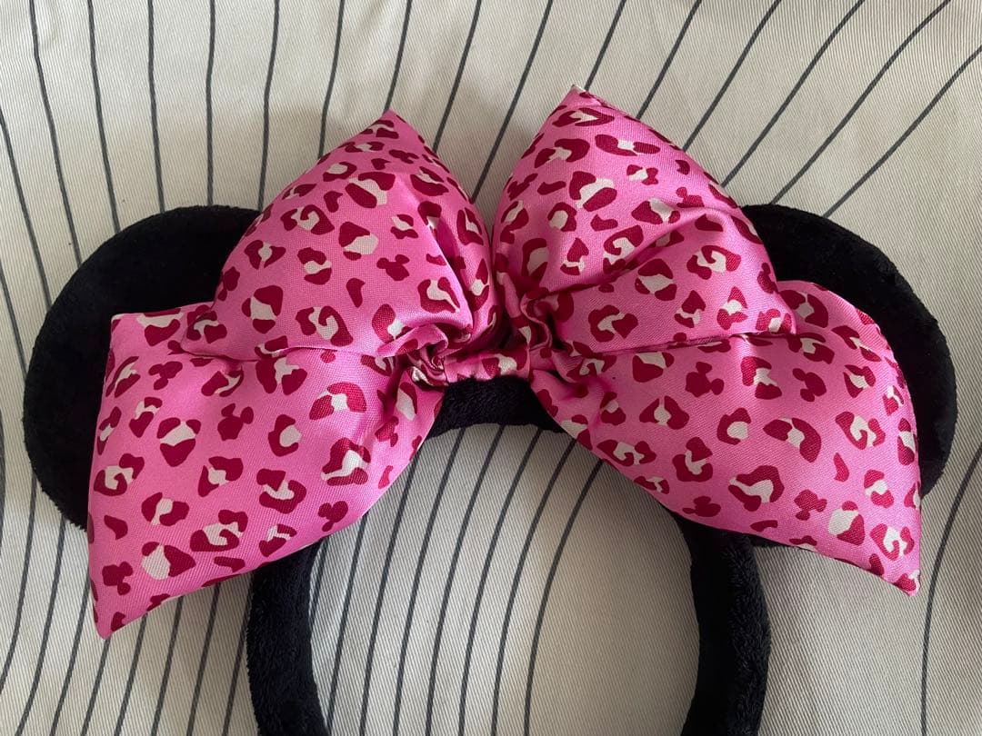 ディズニー ミニーマウス 耳カチューシャ ピンクヒョウ柄 隠れミッキー 希少レア